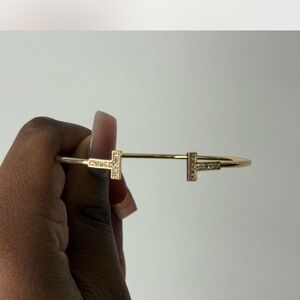 Elegant Gold Bangle Bracelet